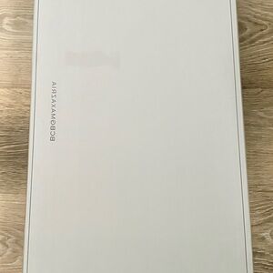 BCBGMaxAzria Elegant White Gift Box